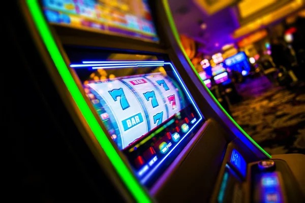 Live dealer video feed during demo gacor baccarat session